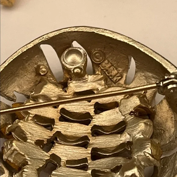 (3) Vintage brooches+ring - Picture 6 of 12